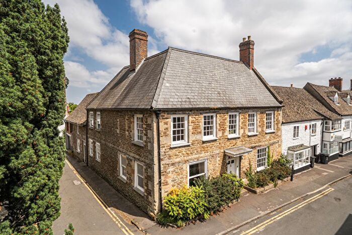 7 Bedroom Semi-Detached House For Sale In Sheep Street, Highworth, Swindon, SN6