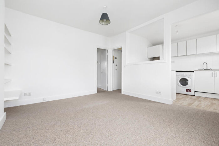 1 Bedroom Apartment To Rent In Cantelowes Road, London, NW1
