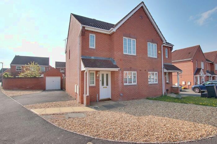 3 Bedroom Semi-Detached House To Rent In Cornbrash Rise, Hilperton, Trowbridge, BA14