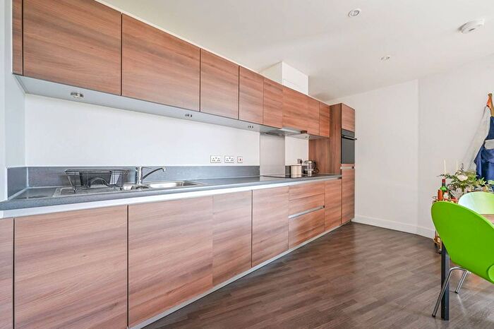 1 Bedroom Flat For Sale In Barking Road, Royal Docks, London, E16