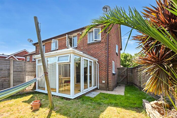 3 Bedroom House To Rent In Crundens Corner, Rustington, BN16
