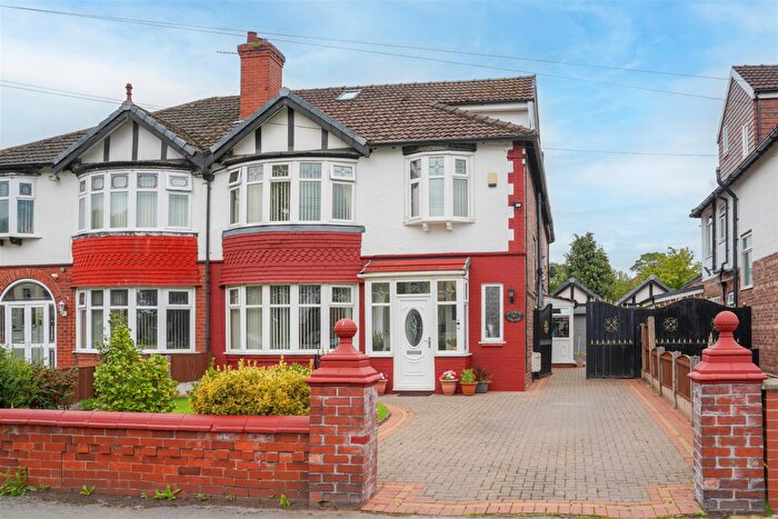 5 Bedroom Semi Detached House For Sale In Seymour Grove, Old Trafford, M16