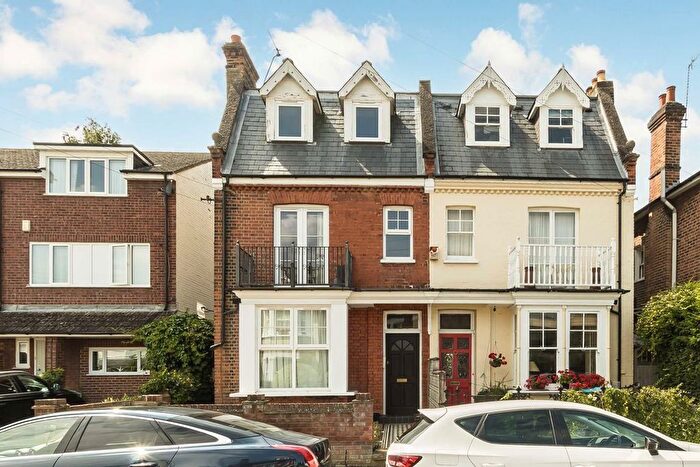 1 Bedroom Flat To Rent In Belgrade Road, Hampton, TW12