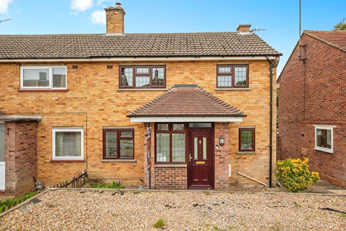 3 Bedroom Semi-detached House For Sale In Hazelton Road, Colchester, CO4