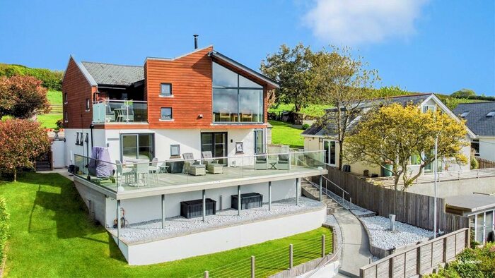 4 Bedroom Detached House For Sale In Belle Cross Road, Kingsbridge, TQ7