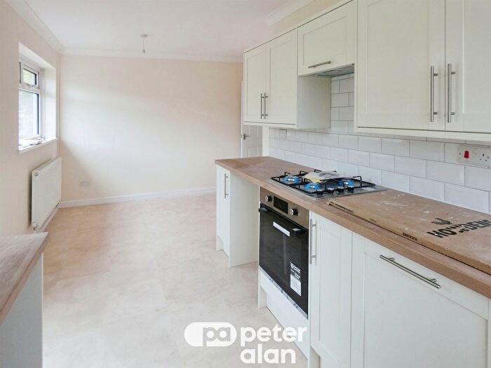 2 Bedroom Detached Bungalow For Sale In Brynffynon Close, Aberdare, CF44