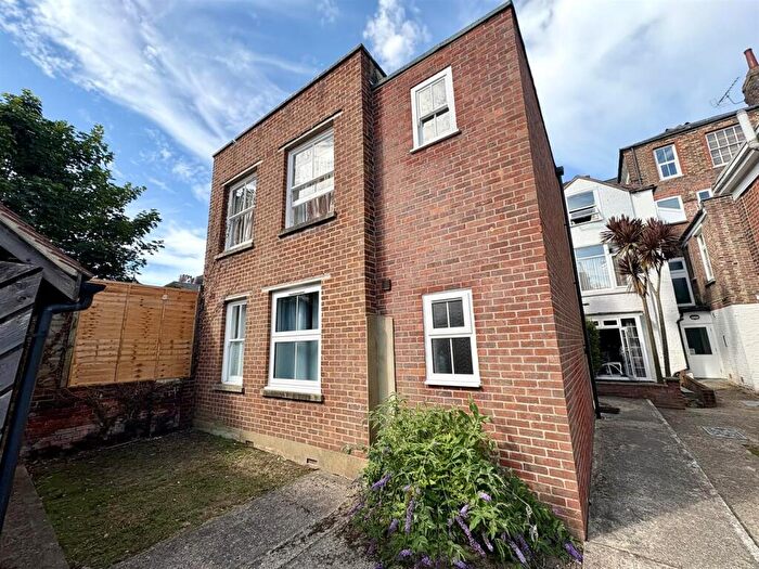 1 Bedroom Flat For Sale In Landport Terrace, Portsmouth, PO1