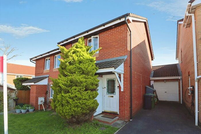 2 Bedroom Semi Detached House For Sale In Emet Grove, Emersons Green, Bristol, BS16