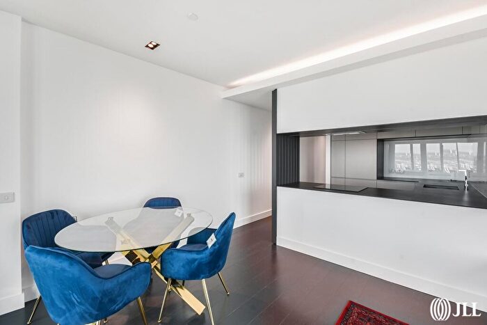 2 Bedroom Apartment To Rent In Amory Tower, Marsh Wall, E14