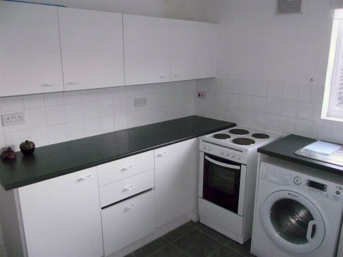 1 Bedroom Apartment To Rent In Aspley Lane, Nottingham, NG8