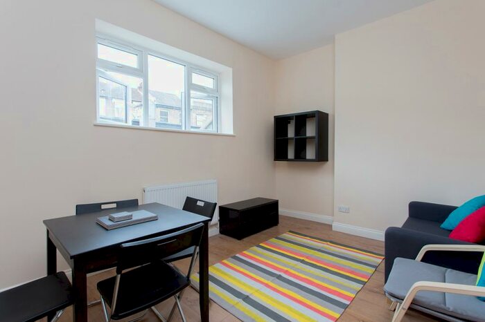 1 Bedroom Apartment To Rent In Blackstock Road, London, N4