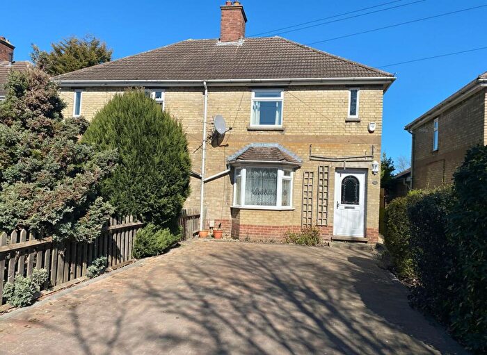 3 Bedroom Semi-Detached House To Rent In Cam Causeway, Cambridge, CB4