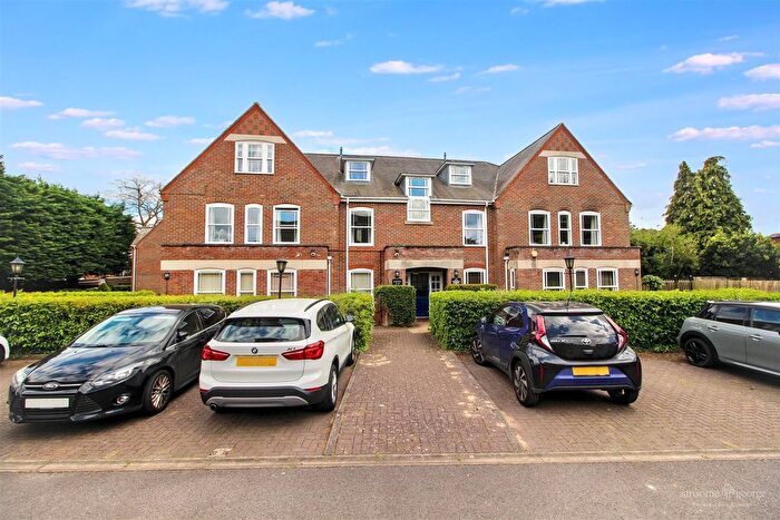 2 Bedroom Flat For Sale In Westcote Road, Reading, RG30