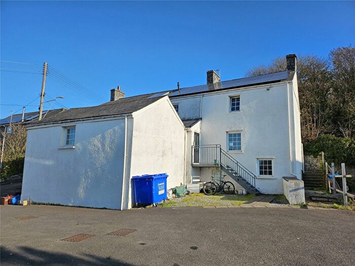 8 Bedroom Detached House For Sale In The Three Horseshoes, South Cornelly, Bridgend Rl, CF33