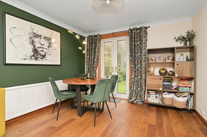 4 Bedroom Detached House For Sale In Mortonhall Park Drive, Edinburgh, EH17