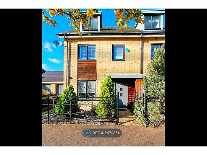 3 Bedroom Semi Detached House To Rent In Brace Dein, Cambourne, CB23