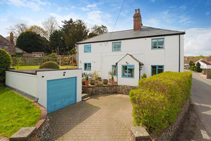4 Bedroom End Of Terrace House For Sale In The Street, Kingston, Canterbury, CT4