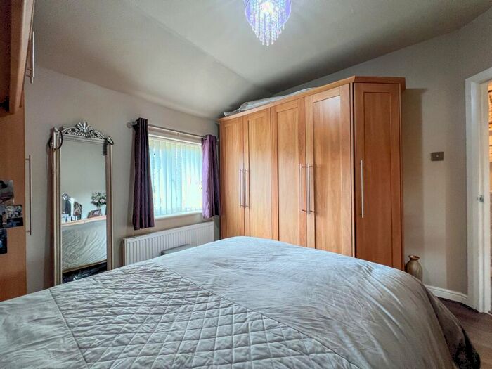 3 Bedroom Terraced House For Sale In Grasscroft Road, Honley, Holmfirth, HD9