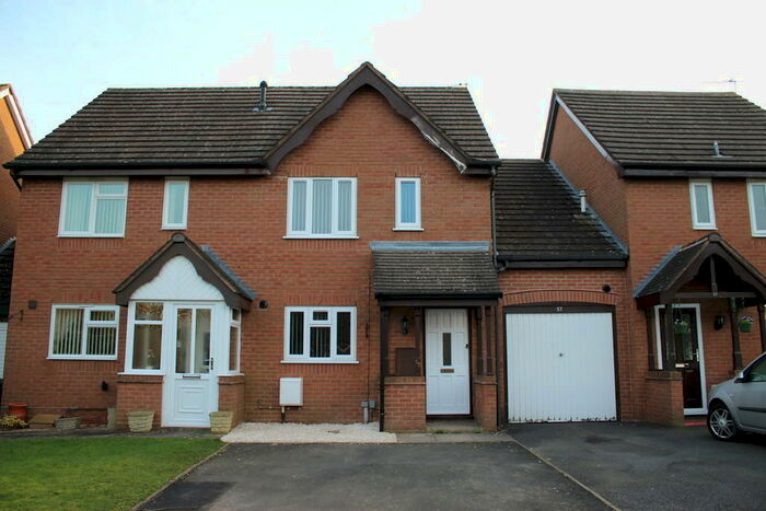 2 Bedroom End Of Terrace House To Rent In Chadworth Avenue, Dorridge, B93