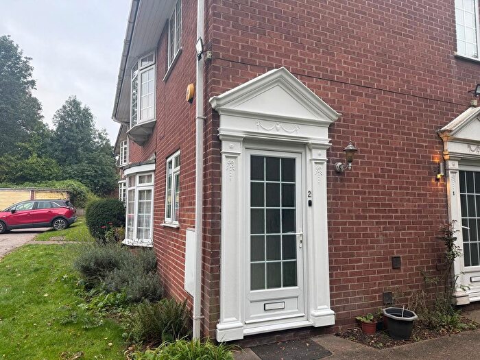 2 Bedroom Maisonette To Rent In Mansfield Road, Nottingham, Nottinghamshire, NG5