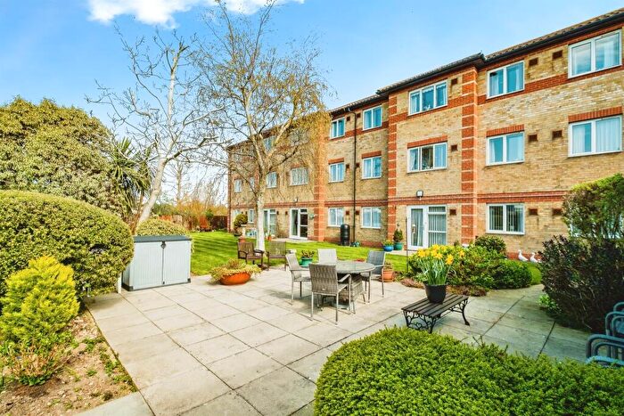 1 Bedroom Retirement Property For Sale In Freshbrook Road, Lancing, BN15