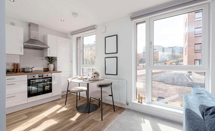 2 Bedroom Apartment To Rent In The Foundry, Glasgow, G41