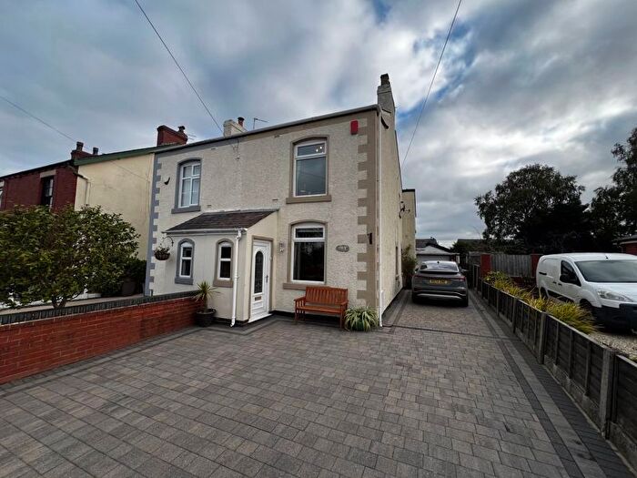 3 Bedroom Semi-Detached House For Sale In The Green, Chorley, PR7