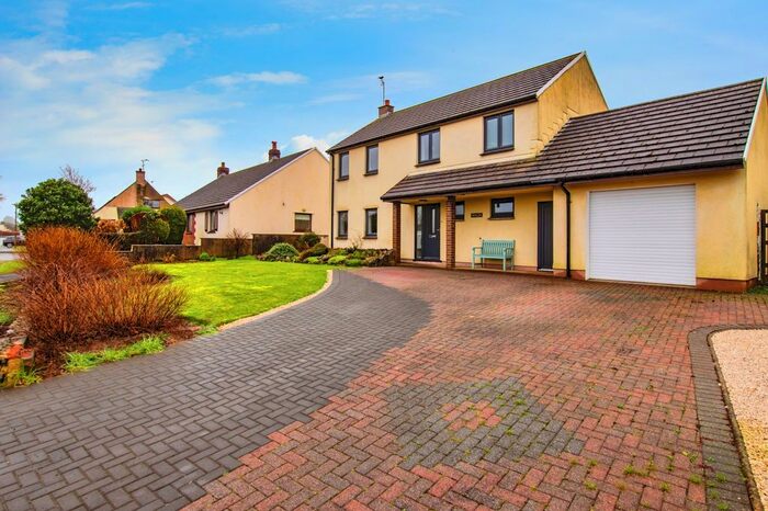 4 Bedroom Detached House For Sale In Paskeston Lane, Milton, Tenby, Pembrokeshire, SA70