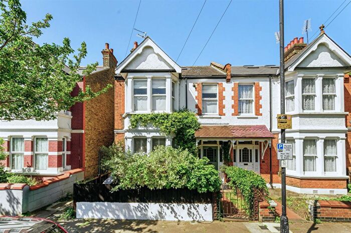 4 Bedroom End Of Terrace House To Rent In Westbourne Avenue, London, W3