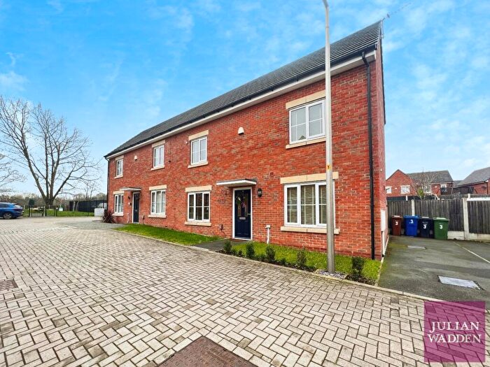 3 Bedroom Semi Detached House For Sale In Milliner Place, Stockport, SK1