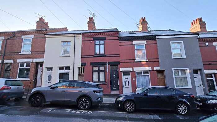 3 Bedroom Terraced House For Sale In Matlock Street, Leicester, LE2