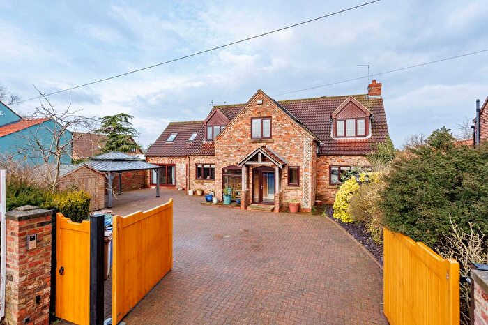 5 Bedroom Detached House For Sale In Main Street, Melbourne, York, YO42