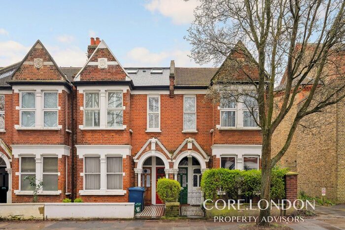 2 Bedroom Flat To Rent In Southfield Road, Chiswick, W4