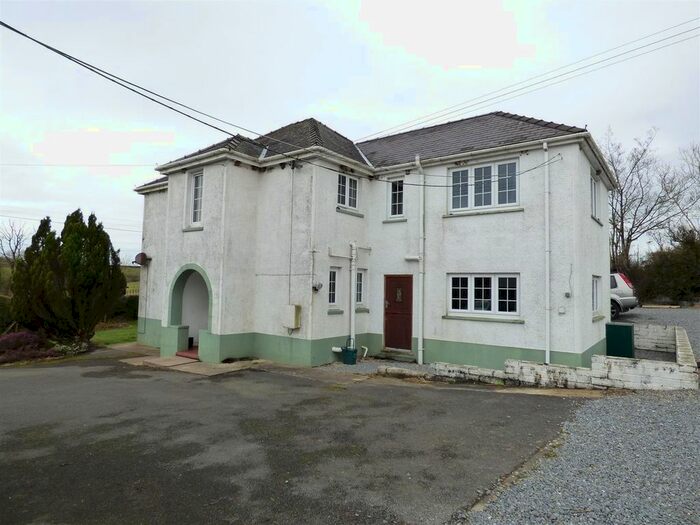4 Bedroom Farm For Sale In Trawsmawr, Carmarthen, SA33