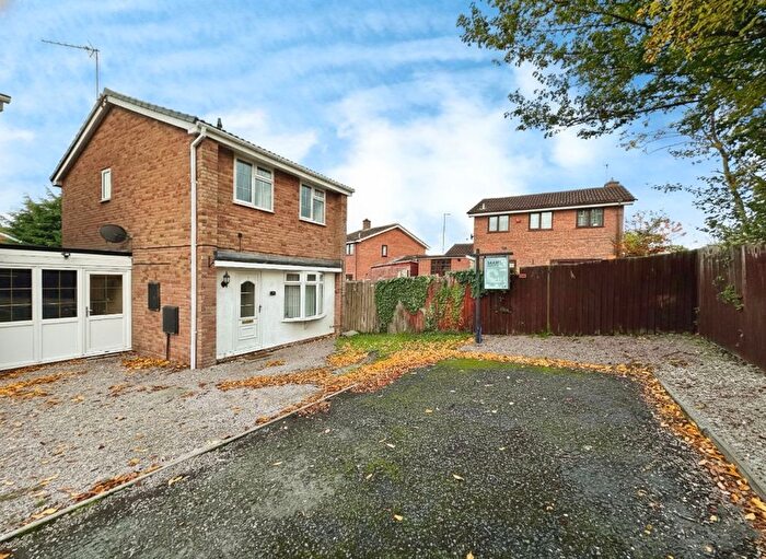 3 Bedroom Link Detached House For Sale In Rosewood Drive, Coppice Farm, Willenhall, WV12