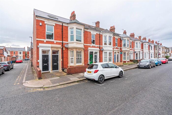 6 Bedroom Maisonette To Rent In £pppw - Myrtle Grove, Jesmond, NE2