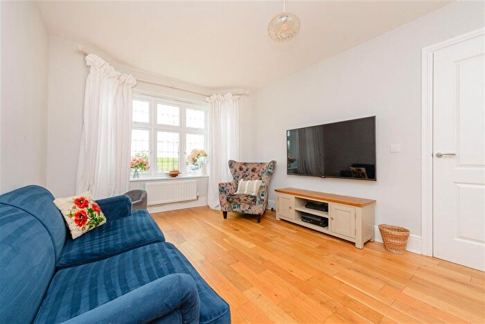 3 Bedroom Detached House For Sale In Hagelstowe Avenue, High Halstow, Rochester, Kent, ME3