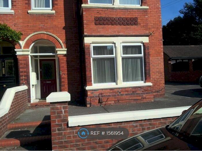 5 Bedroom Flat To Rent In Lancaster Avenue, Newcastle, ST5