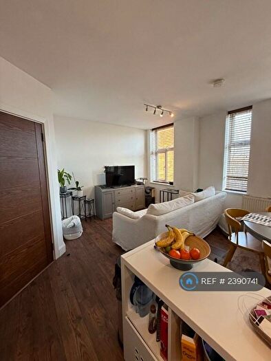 2 Bedroom Flat To Rent In The Bronze House, London, SE26