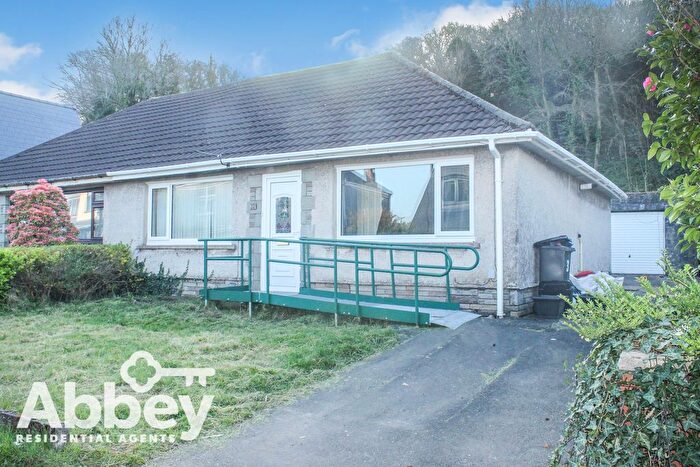3 Bedroom Semi-Detached Bungalow For Sale In Wenallt Road, Tonna, Neath, SA11