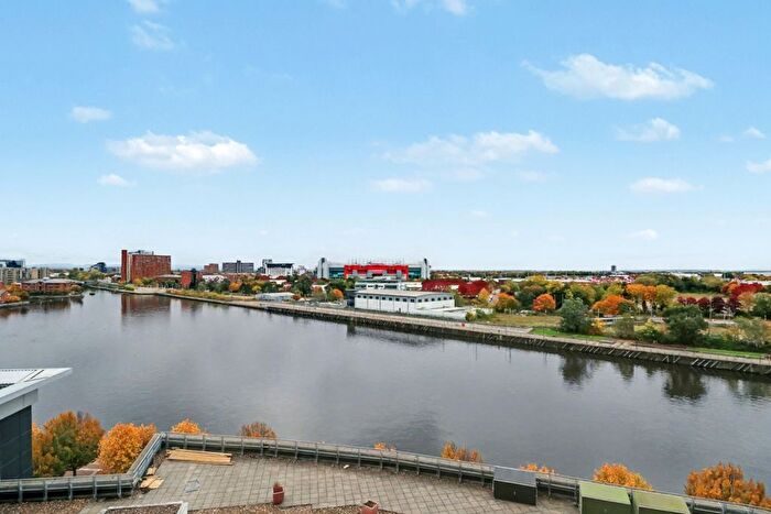 2 Bedroom Flat For Sale In Imperial Point, The Quays, Salford Quays, M50