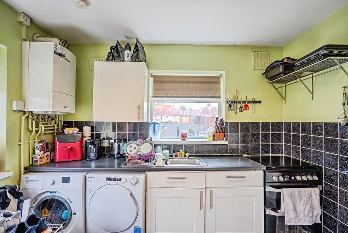 3 Bedroom End Of Terrace House For Sale In Hinton Crescent, Hereford, HR2