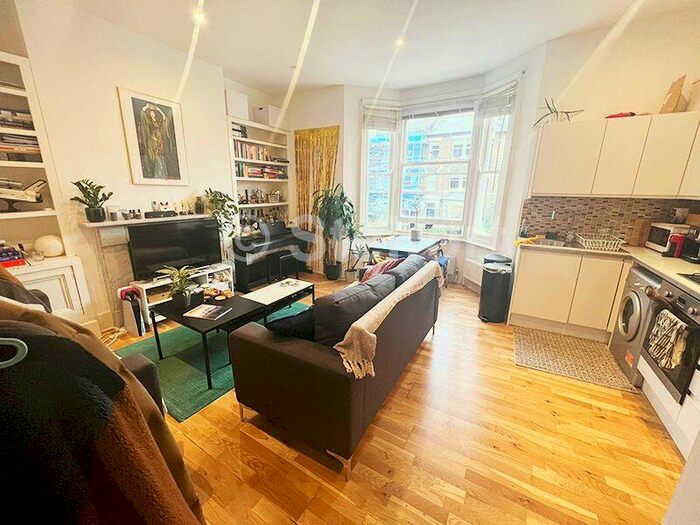 2 Bedroom Flat To Rent In Freegrove Road, London, N7