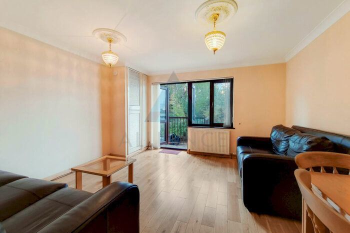 2 Bedroom Maisonette To Rent In Rembrandt Close, London, E14