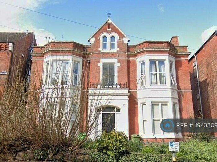 5 Bedroom Flat To Rent In Burns Street, Nottingham, NG7
