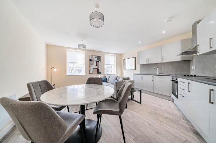 2 Bedroom Flat To Rent In Chatfield House, Marsh Street, Bristol, BS1