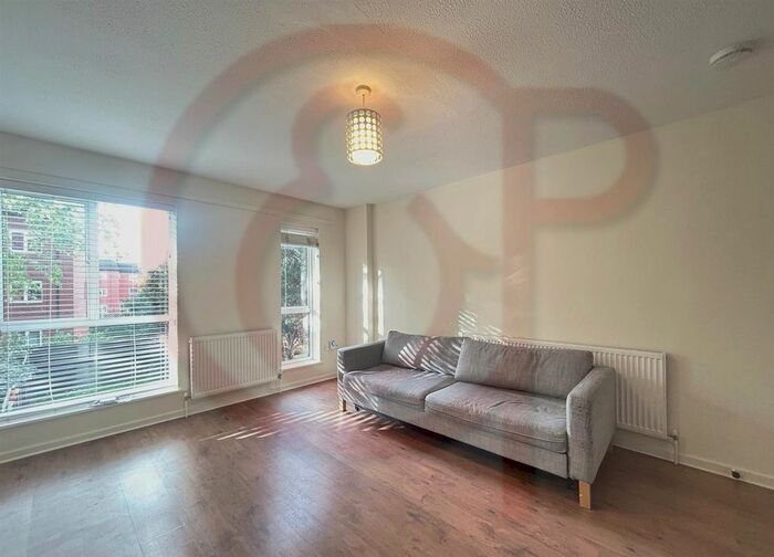 4 Bedroom Property To Rent In Fishers Lane, Chiswick, W4