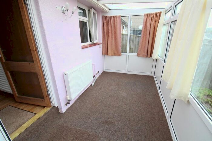 2 Bedroom Semi-Detached Bungalow For Sale In Southmead Crescent, Crewkerne, TA18