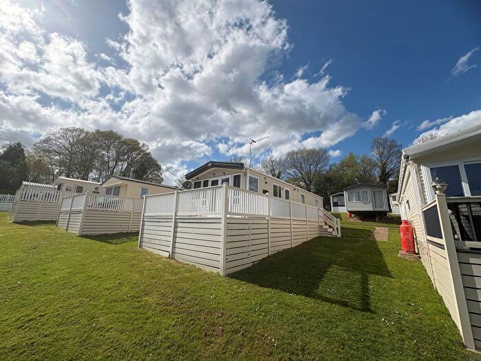 2 Bedroom Detached Bungalow For Sale In Ivyhouse Lane, Hastings, TN35