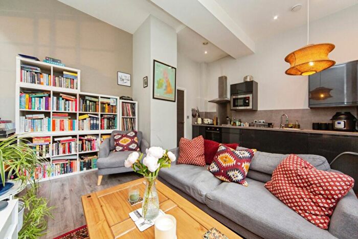 2 Bedroom Flat For Sale In Water Street, Liverpool, Merseyside, L2